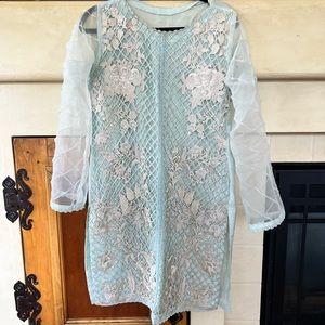 Beautiful, three-piece tradition Indian designer set.